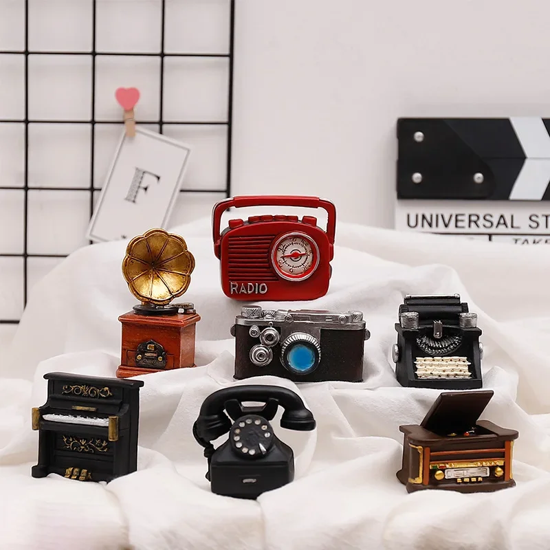 Vintage Mini Camera Decor Desk - Vintage Collectible Furniture 评论和价格