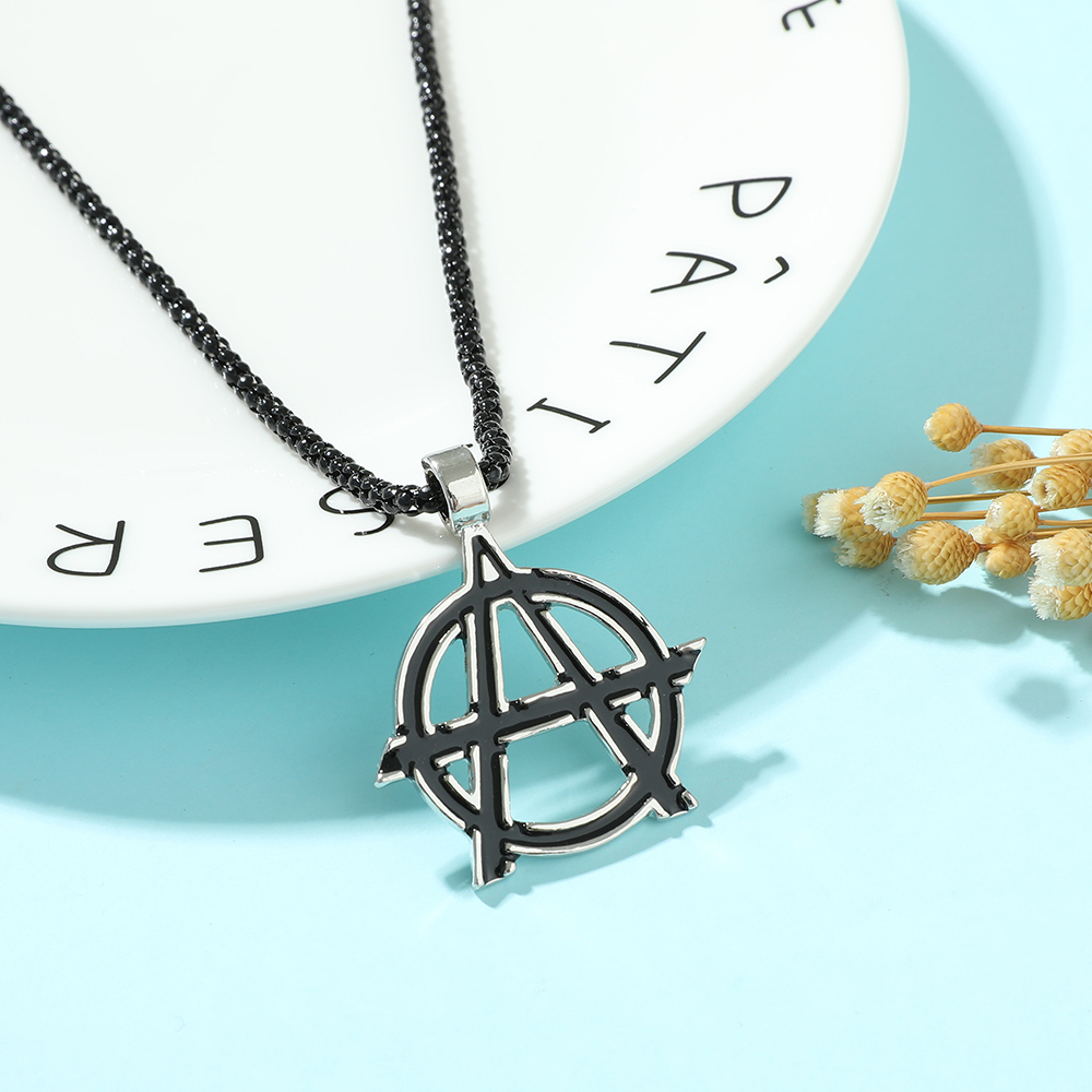 Movies Avengers Symbol Letter  - Vintage Items 评论和价格
