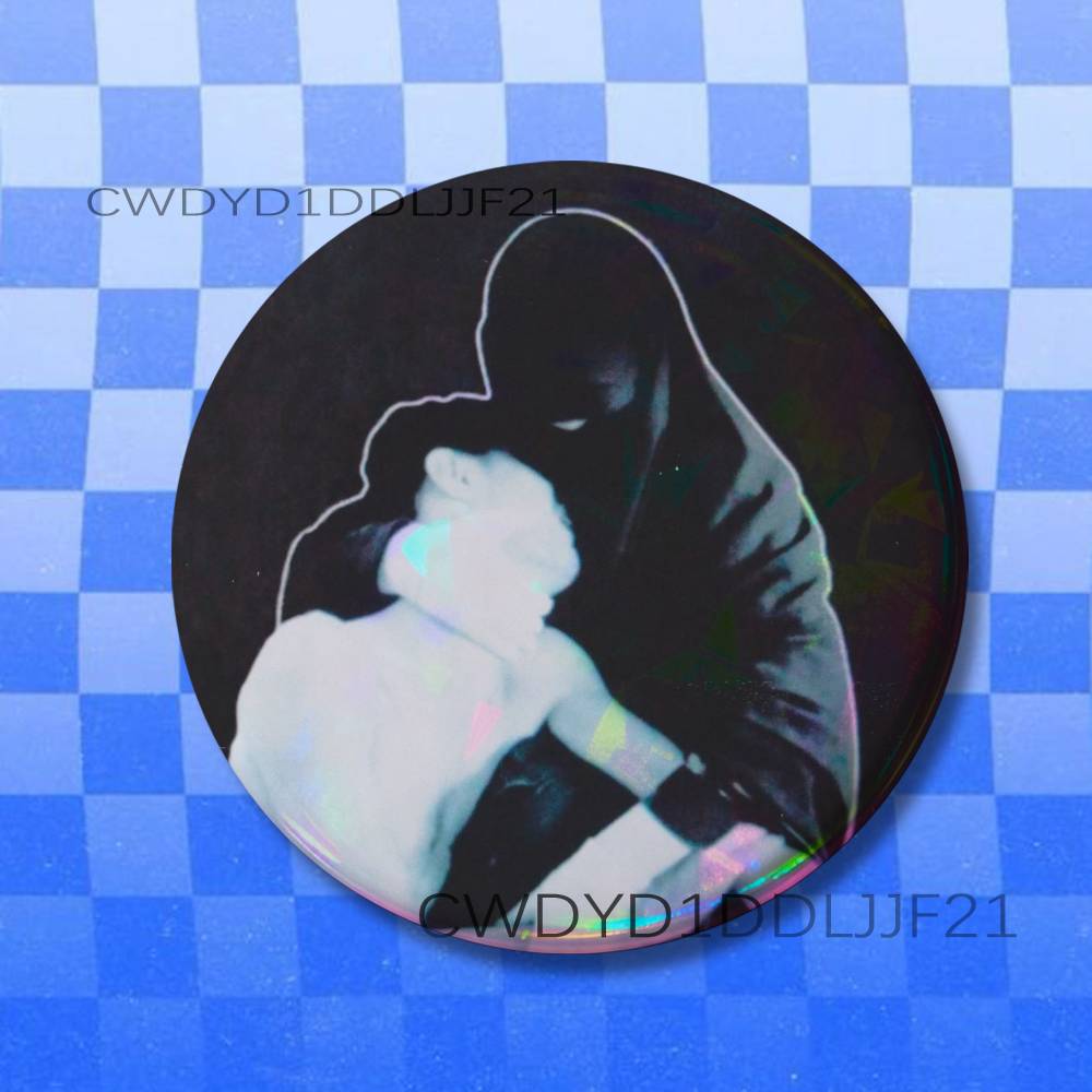 C-Crystal Castles Band Amnesty - Collectible Vintage Brooches 评论和价格