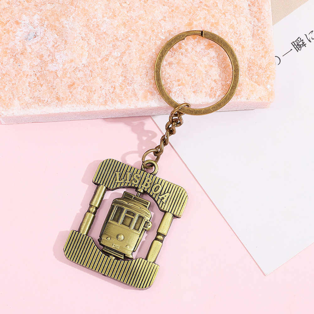 Vintage Tram Design Metal Keyc - Vintage Items 评论和价格