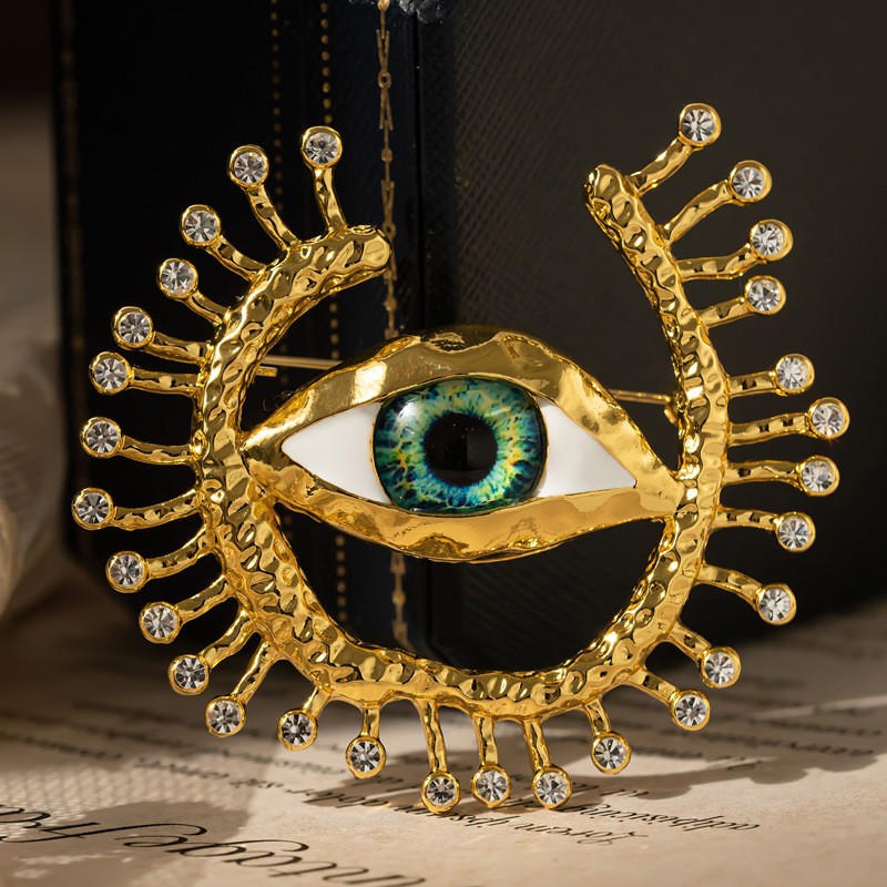 New Evil Eye Badges Cosplay An - Collectible Vintage Brooches 评论和价格