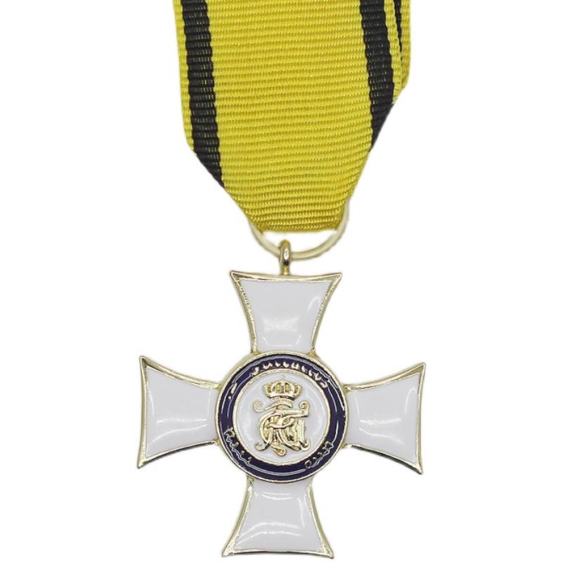 Classic Cross Medal Replica Co - Collectible Vintage Brooches 评论和价格